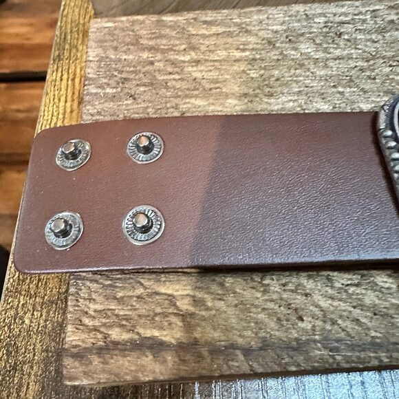 Hot‎ Pink Stone and Dark Brown Leather Cuff Bracelet - Picture 8 of 9